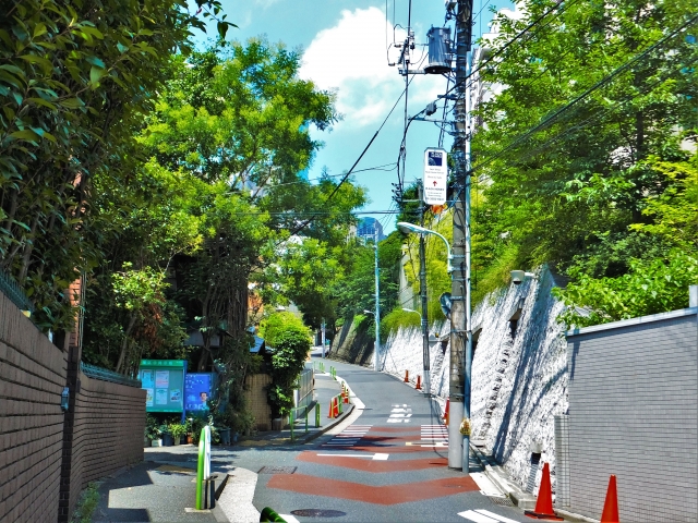 麻布に住む