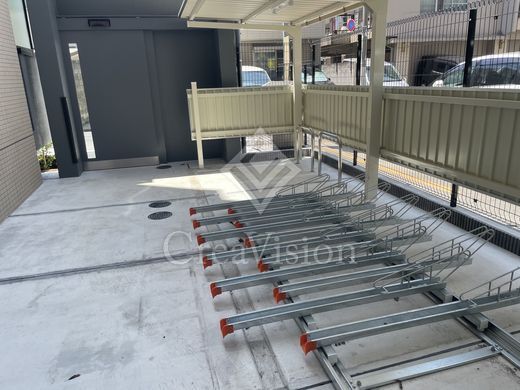 ブリスコート 駐輪場