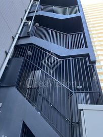 プライマル中央MINATO 裏口　非常階段