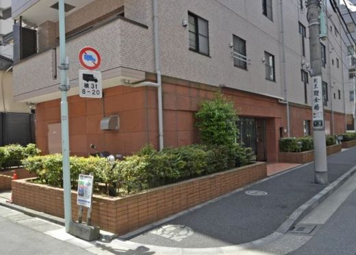 パロス新富町 外観