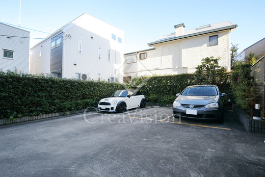 コンフォリア学芸大学 平置き駐車場