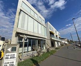 WEEKEND HOUSE ALLEY(ウィークエンドハウスアレイ) 写真