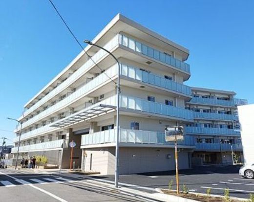 フロール横浜三ツ沢 写真