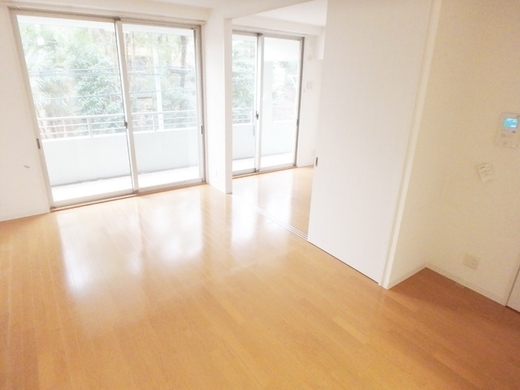 Y's court三保 物件写真 建物写真5