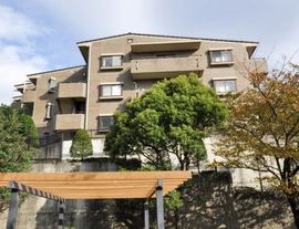 ビューヒルズバームハイツ新横浜弐番館 写真