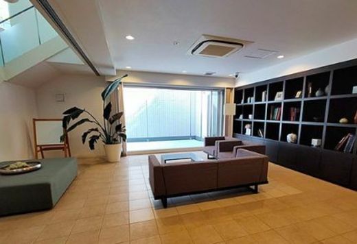 THE CENTER HOUSE 外観