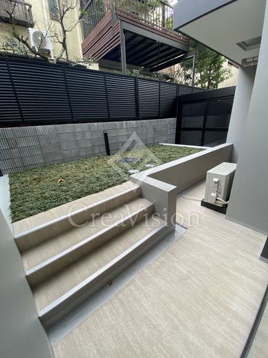 イプセ四谷テラス 専用庭