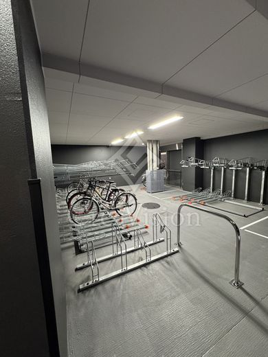 ザ・パークハビオ日本橋三越前 駐輪場　写真