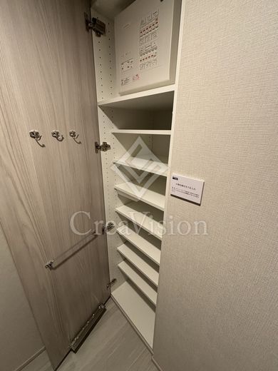 ブリリアイスト新御徒町 シューズボックス