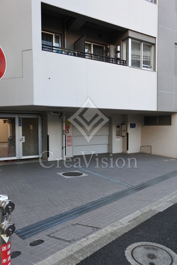 プライムアーバン笹塚 駐車場
