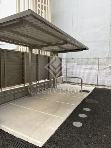 デュオフラッツ池尻大橋 バイク置き場写真