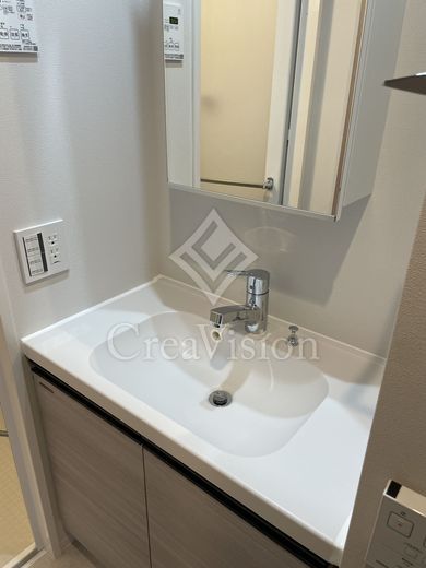 ラティエラ秋葉原 独立洗面所