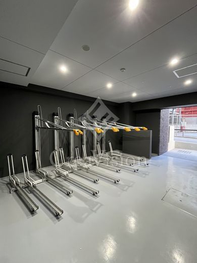 ルネサンス赤坂プレミアムコート 駐輪場　写真