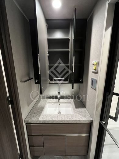 ルネサンス赤坂プレミアムコート 独立洗面台