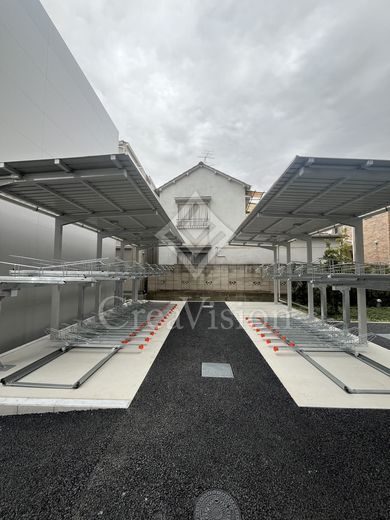 ロイジェント西新井 駐輪場