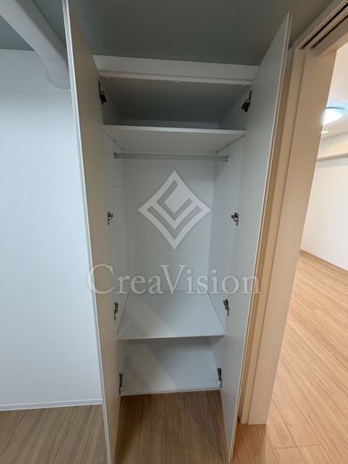 ロイジェント西新井 クローゼット