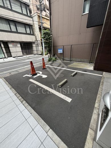 レジディア文京本郷3 駐車場