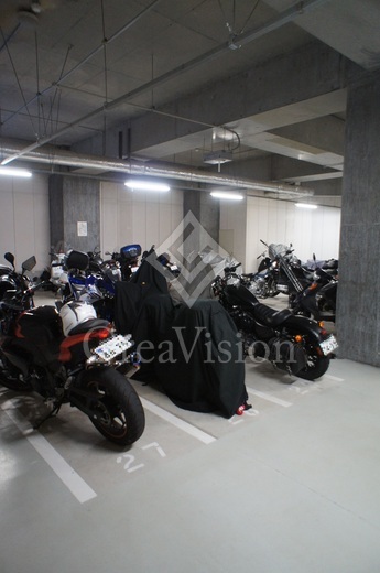 THE TOYOSU TOWER バイク置き場　画像