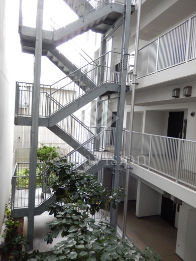 パークホームズ清澄白河 階段