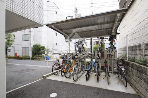 コンフォリア中野 駐輪場