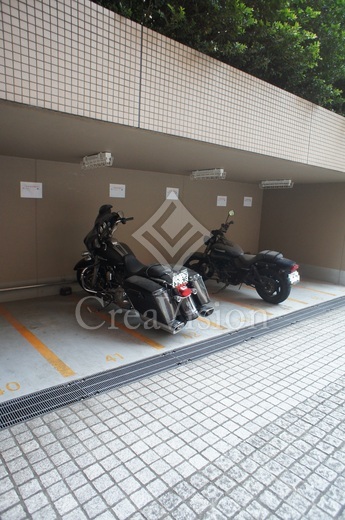 ウエストパークタワー池袋 バイク置場画像