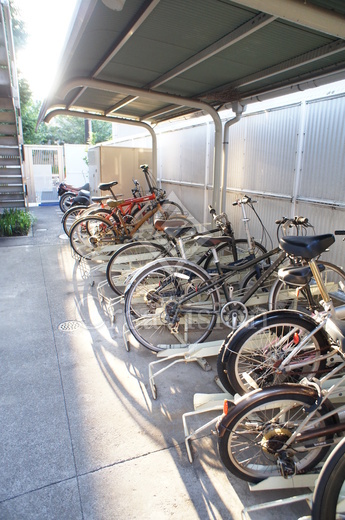 KDXレジデンス駒沢公園 駐輪場　写真