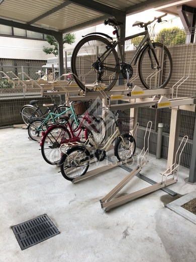 ボアビスタ門前仲町 駐輪場　写真