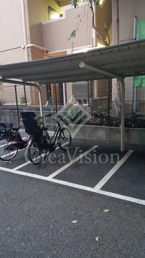 ガーデン目黒平町 駐輪場
