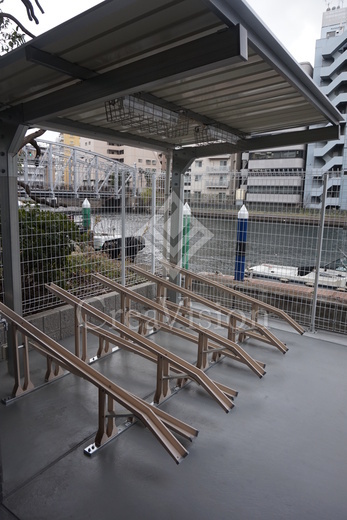ログ新川 駐輪場