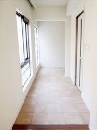 メゾン・デュ・ディズイット 玄関