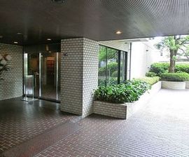 南青山パークマンション エントランス