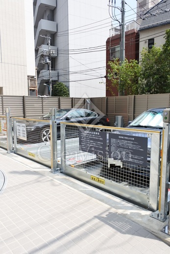 プレミスト新宿山吹 駐車場