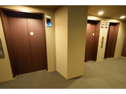 ザ・ライオンズ上野の森 エレベーターホール