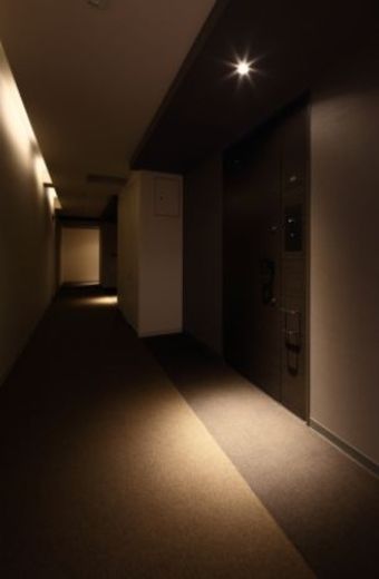 ローレルコート新宿夏目坂 共用廊下