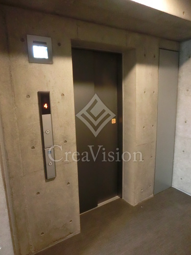 ZOOM神宮前 エレベーター