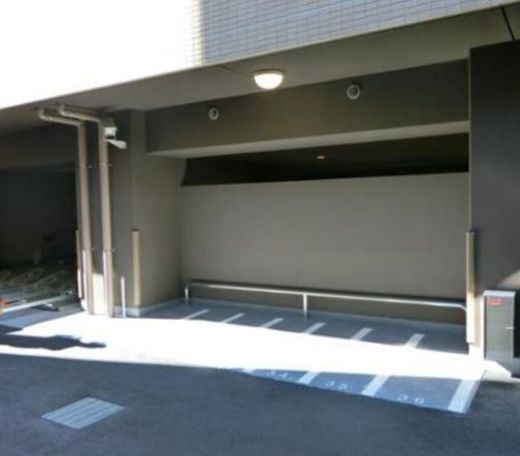 ザ・パークハウス上野プレイス 駐車場