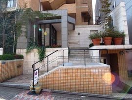 フォリア白金 エントランス
