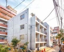 ウェルスクエアイズム初台 外観