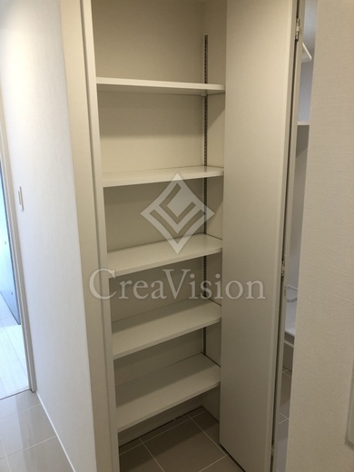アレーロ三軒茶屋 クローゼット