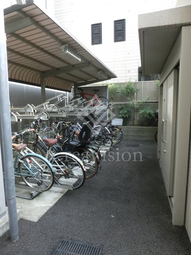 パークアクシス白金 駐輪場