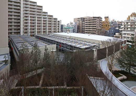 プラウドシティ池袋本町 駐車場