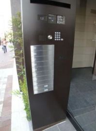 フォーキャスト四谷 玄関