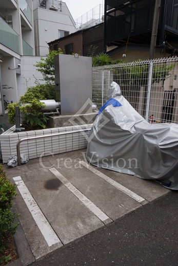 MFPRコート目黒南 バイク置き場