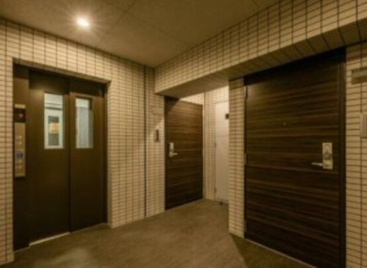 ガーラ・プレシャス三軒茶屋 エレベーターホール