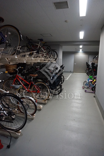 六本木プラシッド (ROPPONGI PLACID) 駐輪場