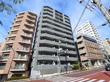 ロイヤルタワー春日 物件写真 建物写真1