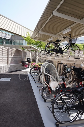 クレヴィア新宿若松町 駐輪場　写真