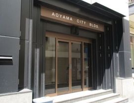 青山シティビル エントランス