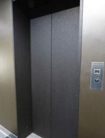 青山ルカビル 乗り口