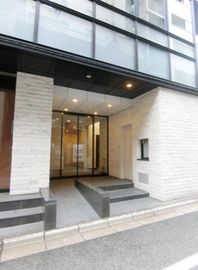 御成門小田急ビル エントランス　写真